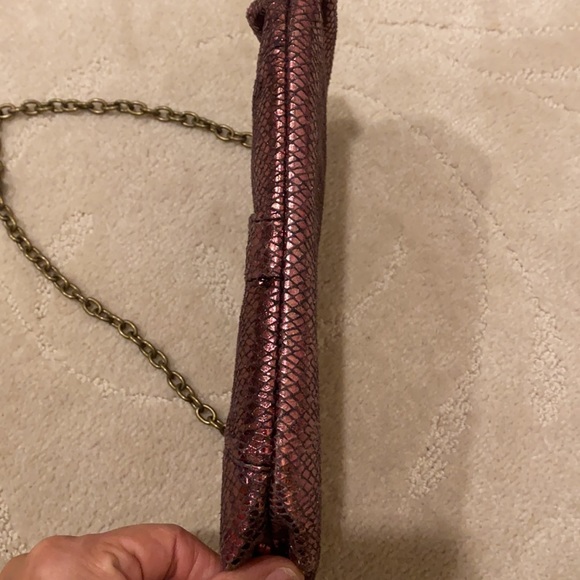 Cute little purple clutch - Picture 6 of 7